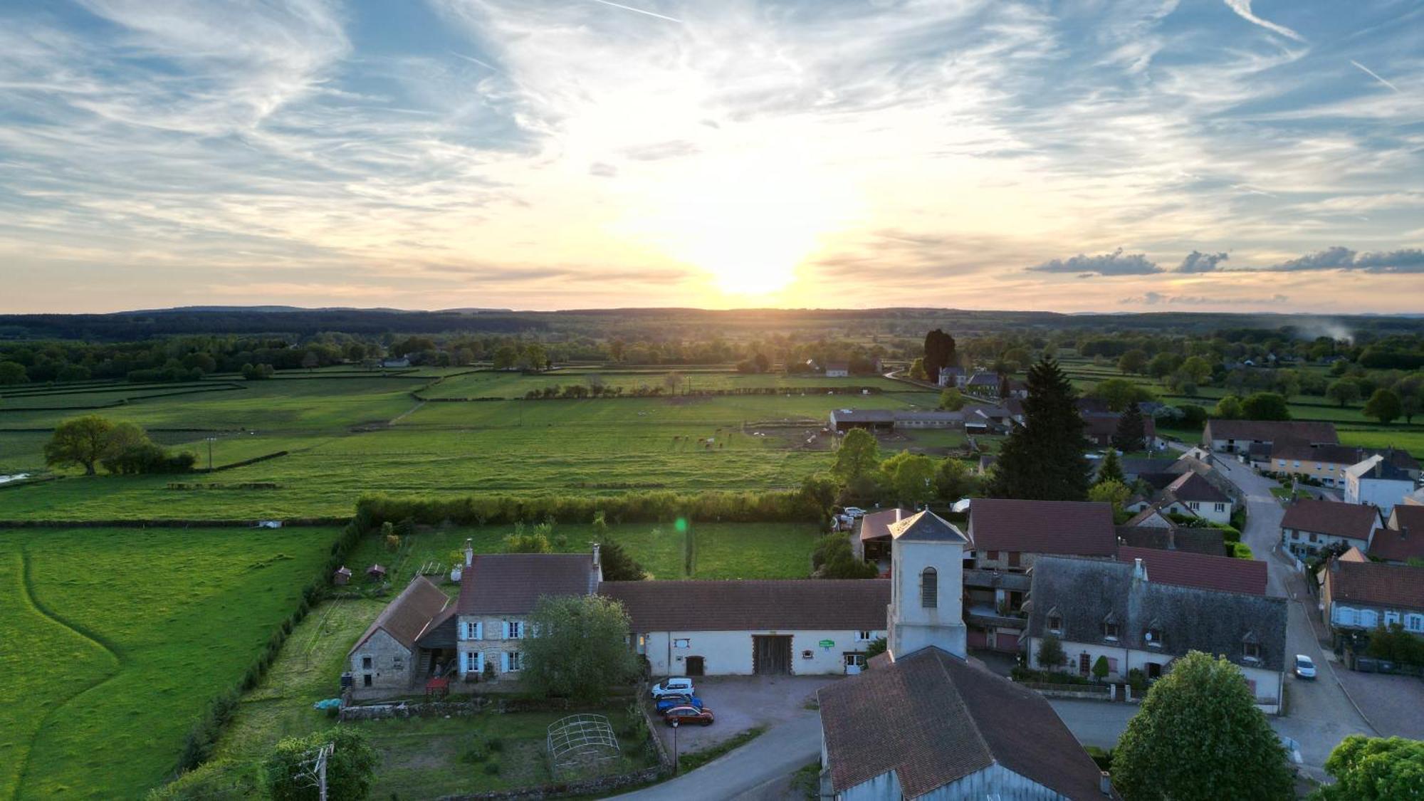 Morvan Sejours Antully Exterior foto